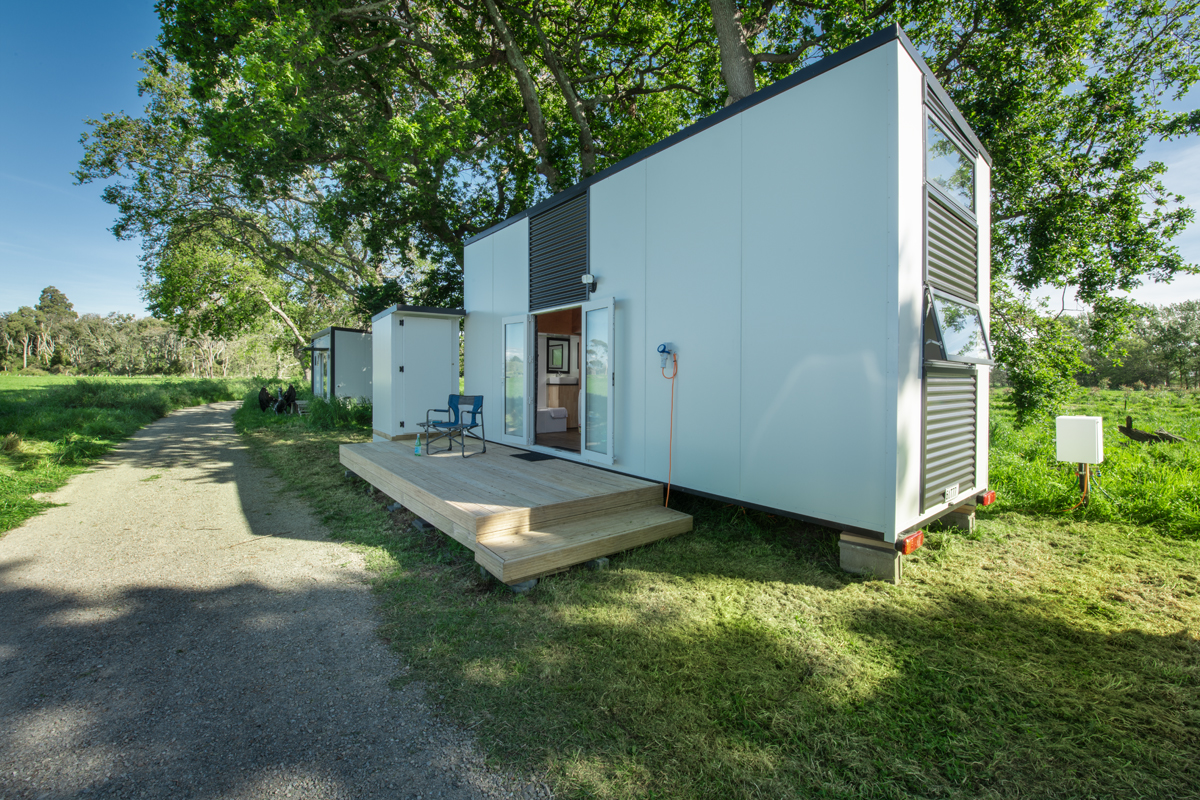 Bungalow my tinyhome, exterior angle view set in country side